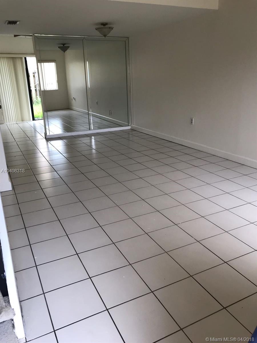 MIRA VILLAS CONDO - Residential