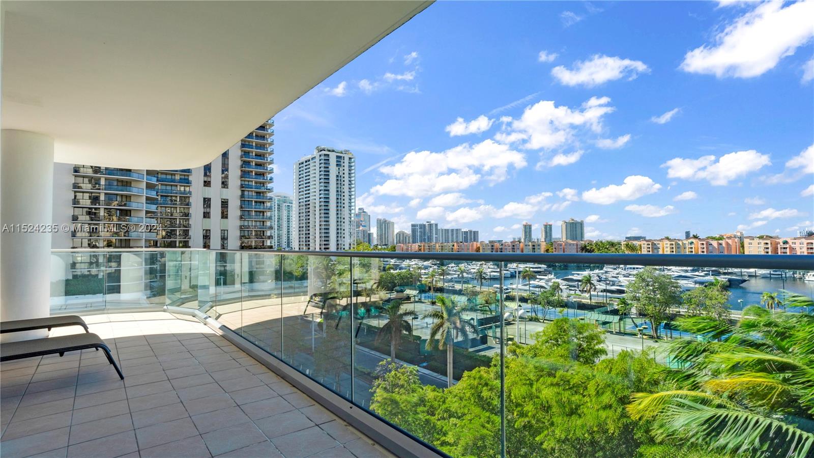 Property for Sale at 19707 Turnberry Way Way 7D, Aventura, Miami-Dade County, Florida - Bedrooms: 2 
Bathrooms: 2  - $650,000