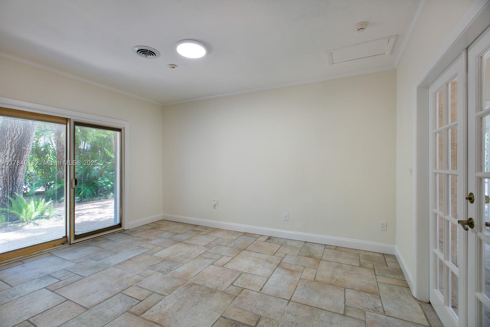 SUNRISE HARBOUR REV PL - Residential