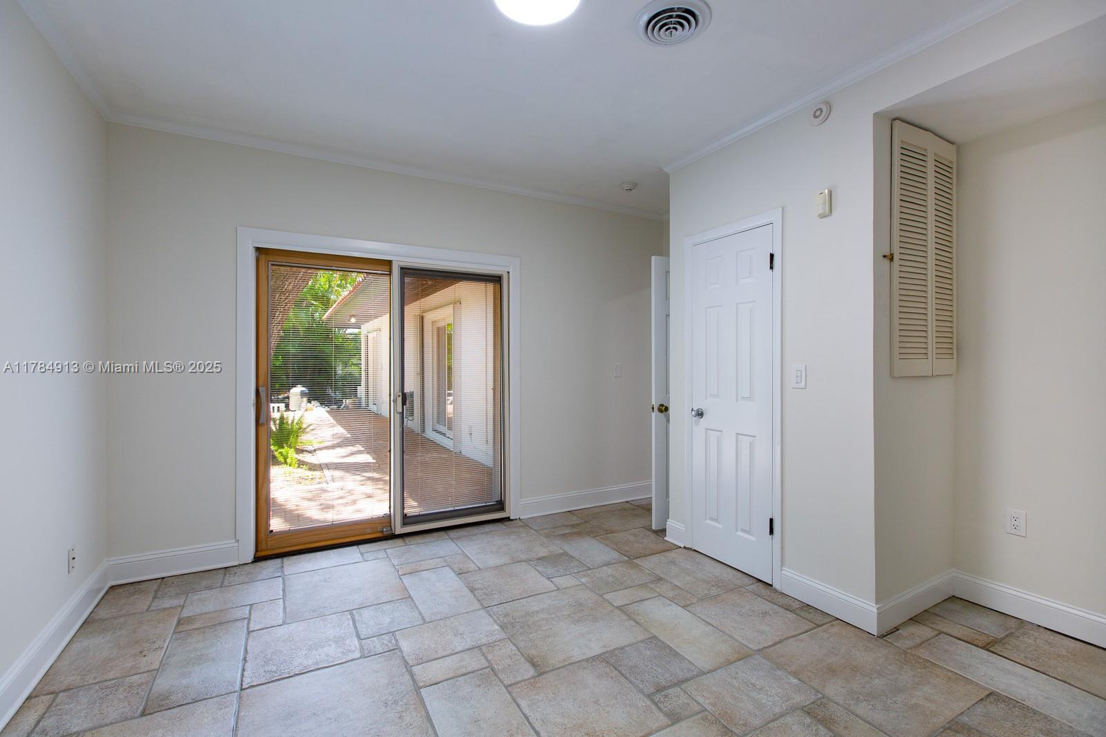 SUNRISE HARBOUR REV PL - Residential