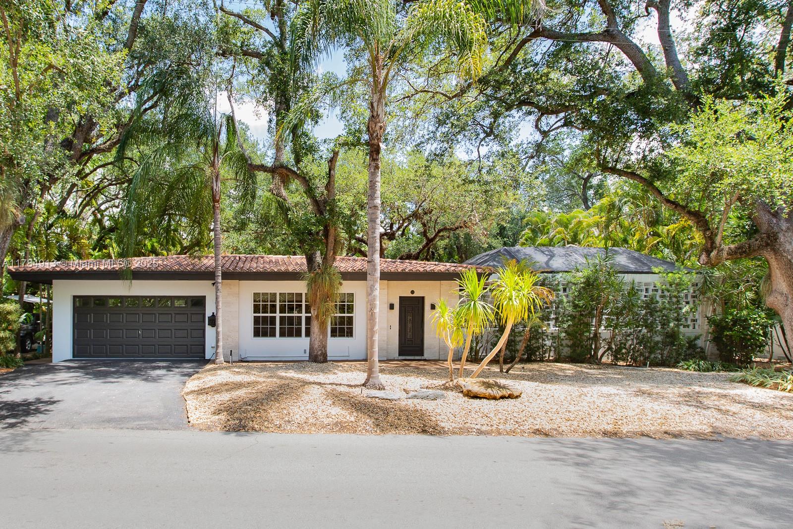 SUNRISE HARBOUR REV PL - Residential