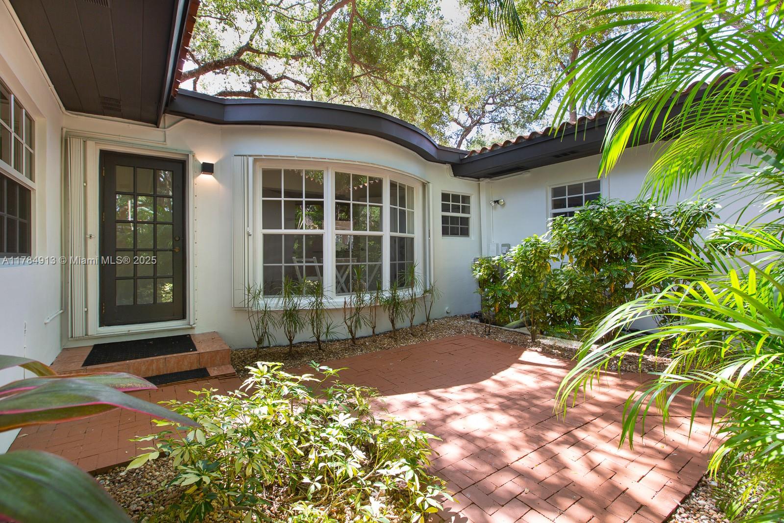 SUNRISE HARBOUR REV PL - Residential