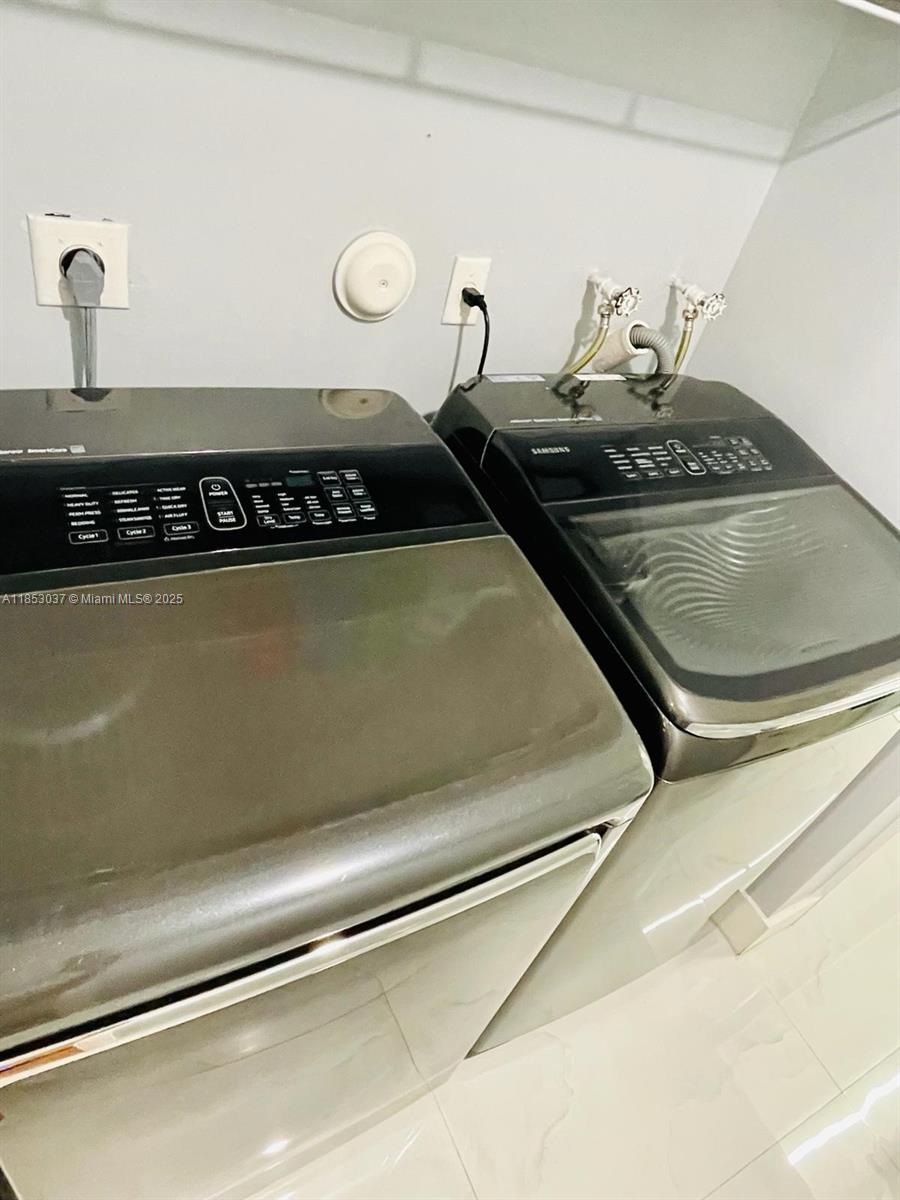 SILVER LAKES AT PEMBROKE - Residential