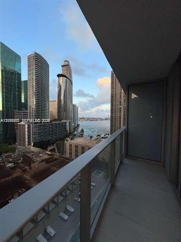 77 SE 5th St 2004