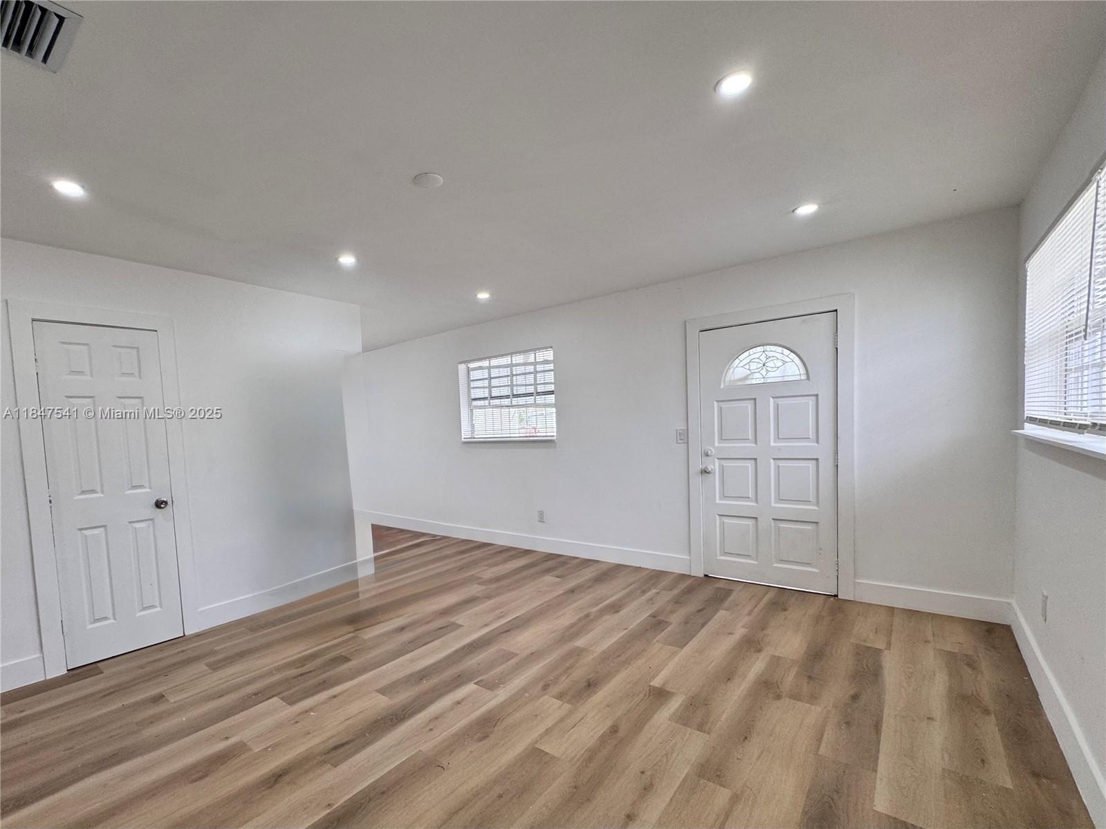 RAINBOW GARDENS - Residential