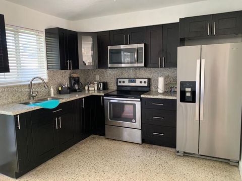 2829 SW 32nd Ct 2829 Miami FL 33133