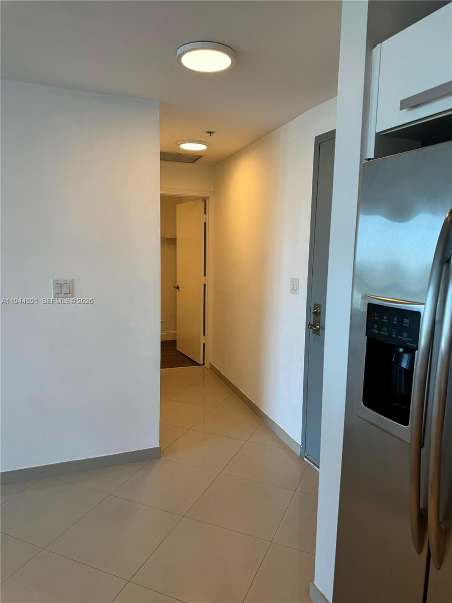 BLUE CONDO - Residential