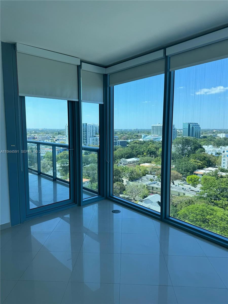 BLUE CONDO - Residential