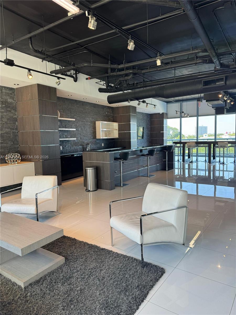 BLUE CONDO - Residential