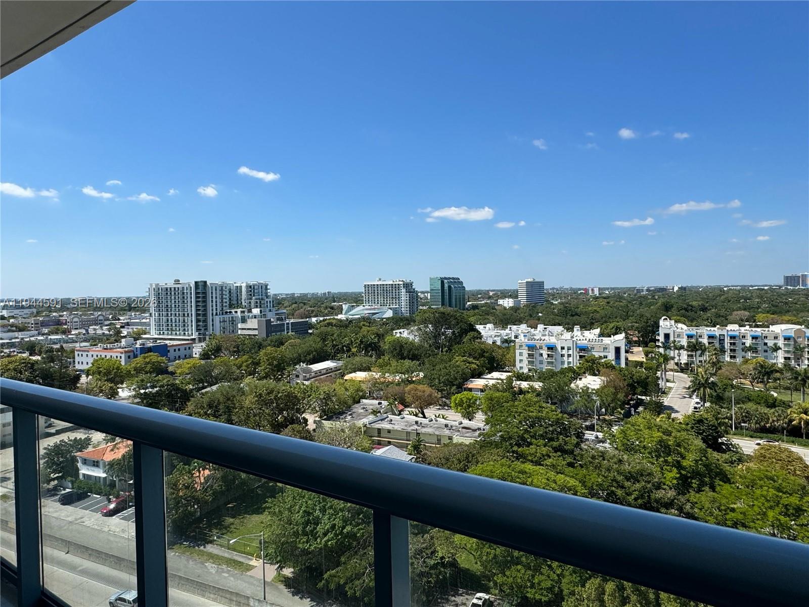 BLUE CONDO - Residential