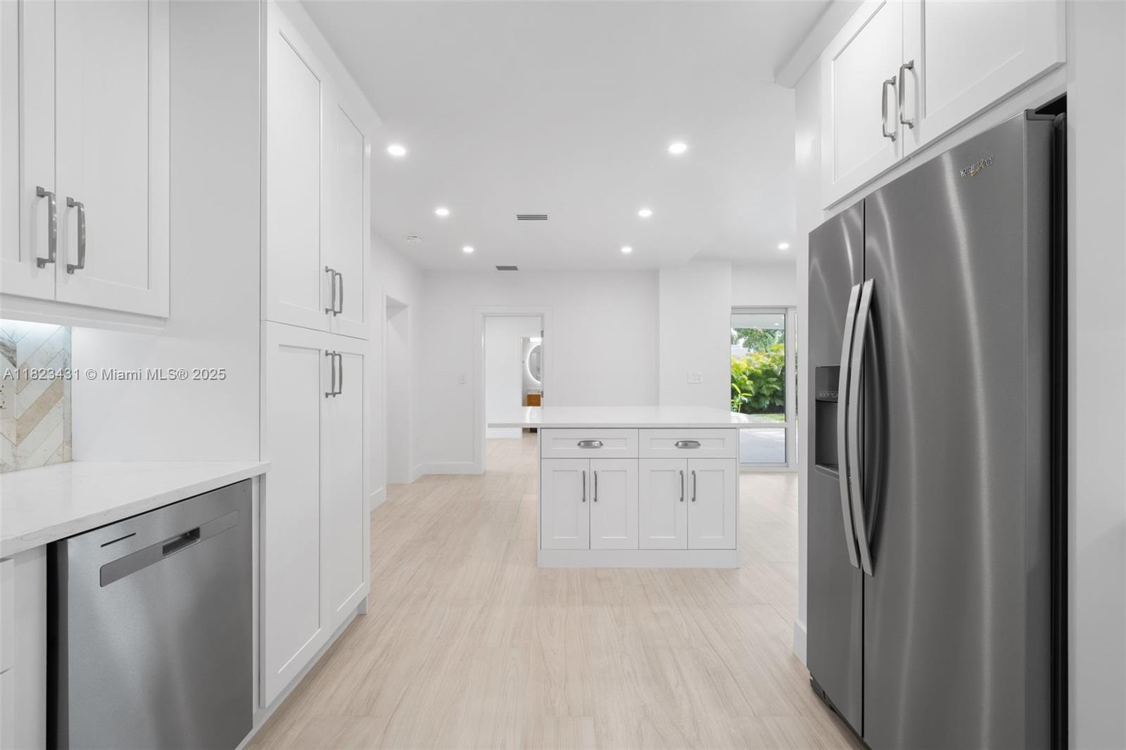 HOLLYWOOD - Residential