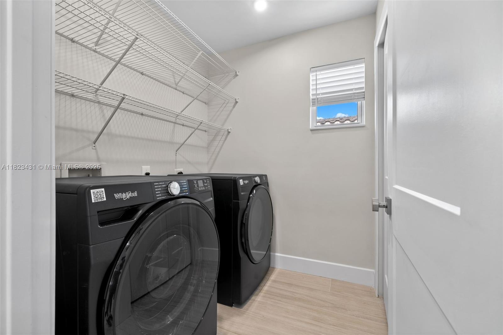 HOLLYWOOD - Residential