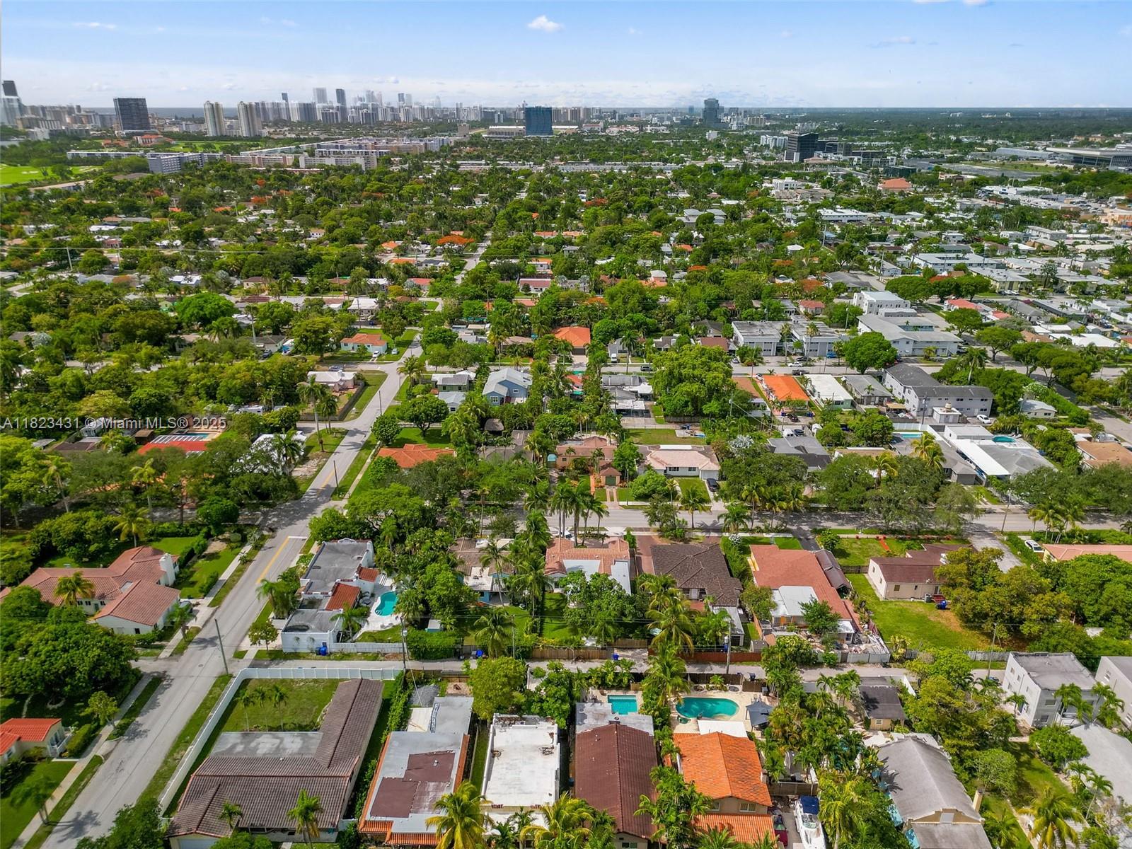 HOLLYWOOD - Residential