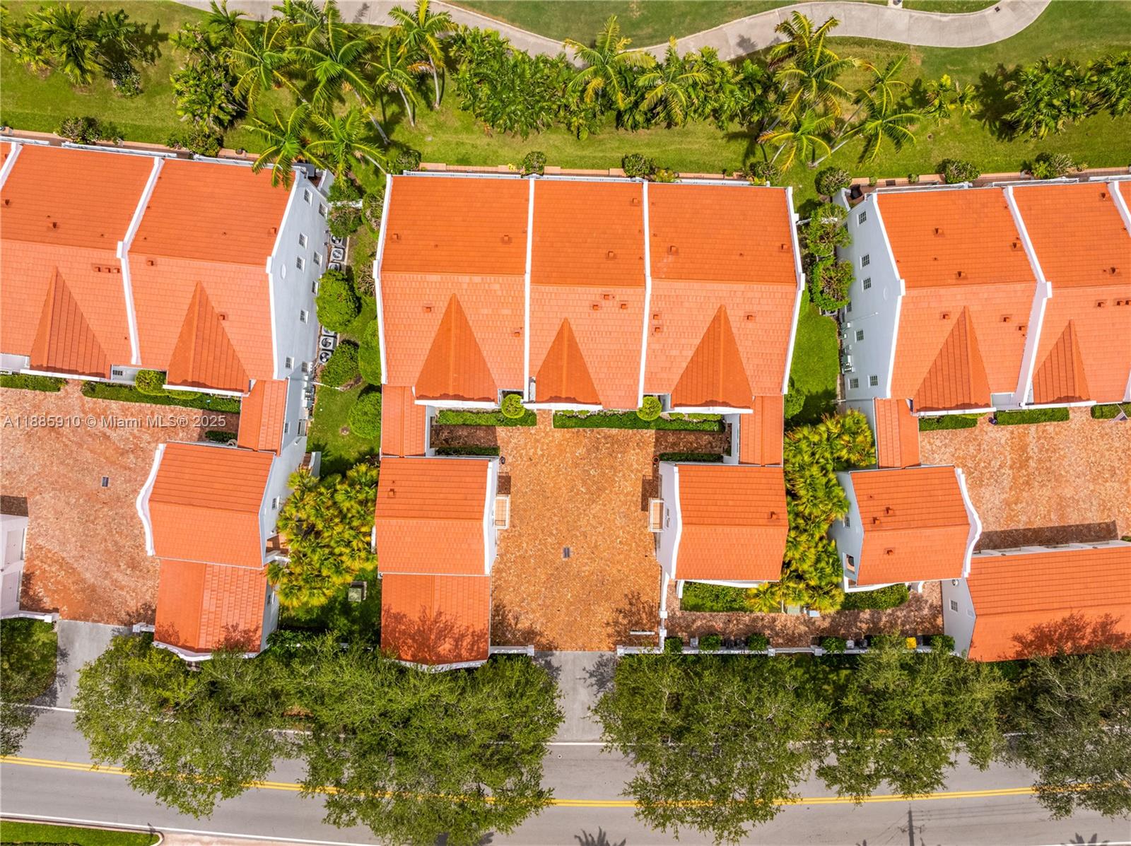 VILLAGE OF CAMPO SANO CON - Residential