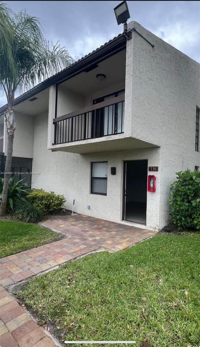 Rental Property at 721 Se 1st Way B18, Deerfield Beach, Broward County, Florida - Bedrooms: 2 
Bathrooms: 2  - $2,400 MO.