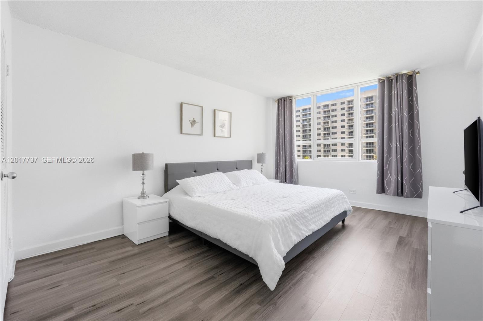 FLAMINGO SOUTH BEACH I CO - Residential
