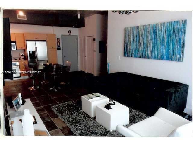 2275 Biscayne Blvd PH103