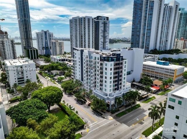 2275 Biscayne Blvd PH103