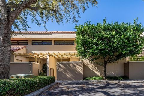 8708 SW 79th Pl 8708 Miami FL 33143