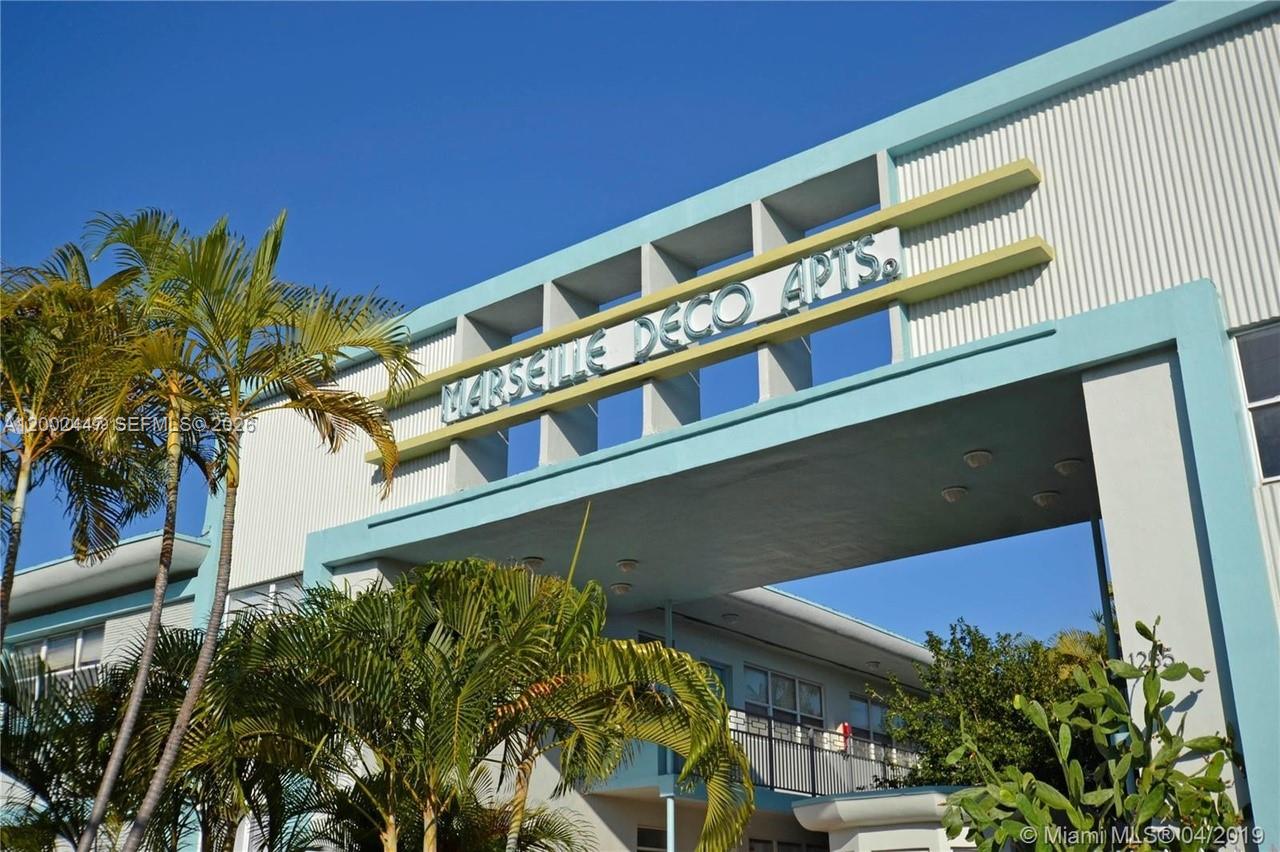 MARSEILLES DECO CONDO - Residential Lease