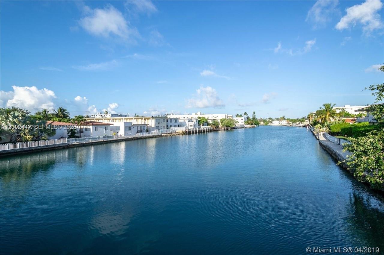 MARSEILLES DECO CONDO - Residential Lease