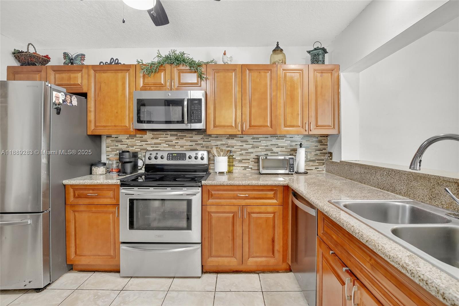 WESTVIEW CONDOMINIUM NO T - Residential