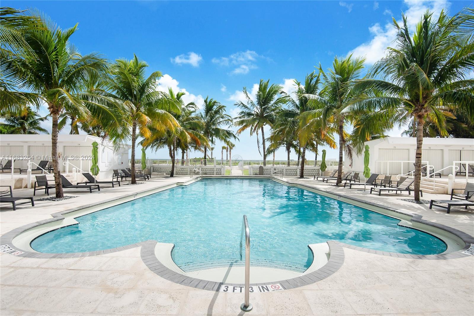 THE EXECUTIVE CONDO - Residential