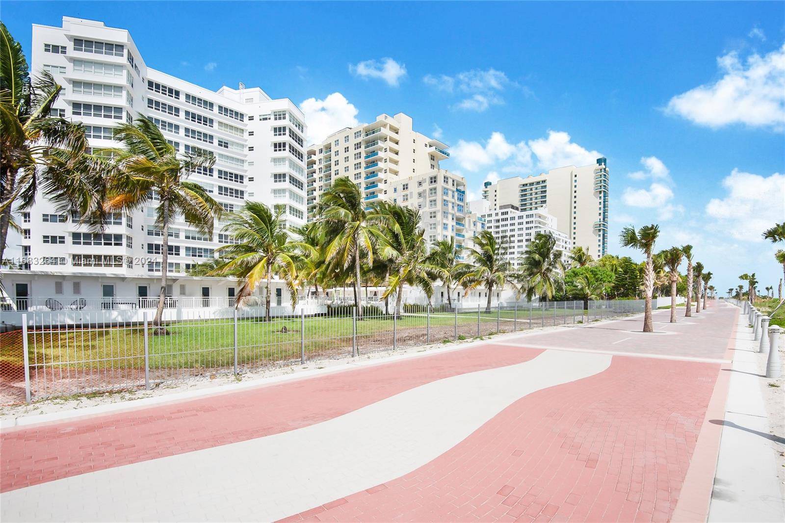 THE EXECUTIVE CONDO - Residential