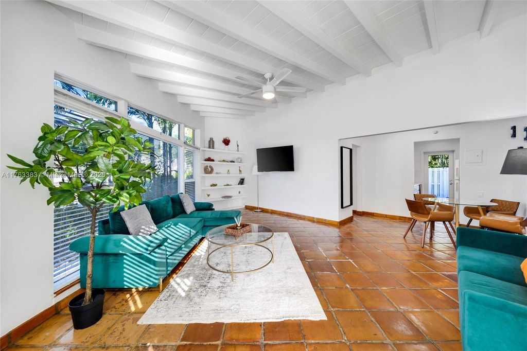 Photo of 312 NE 16th Ter #A, Fort Lauderdale, FL 33301 (MLS # A11763383)