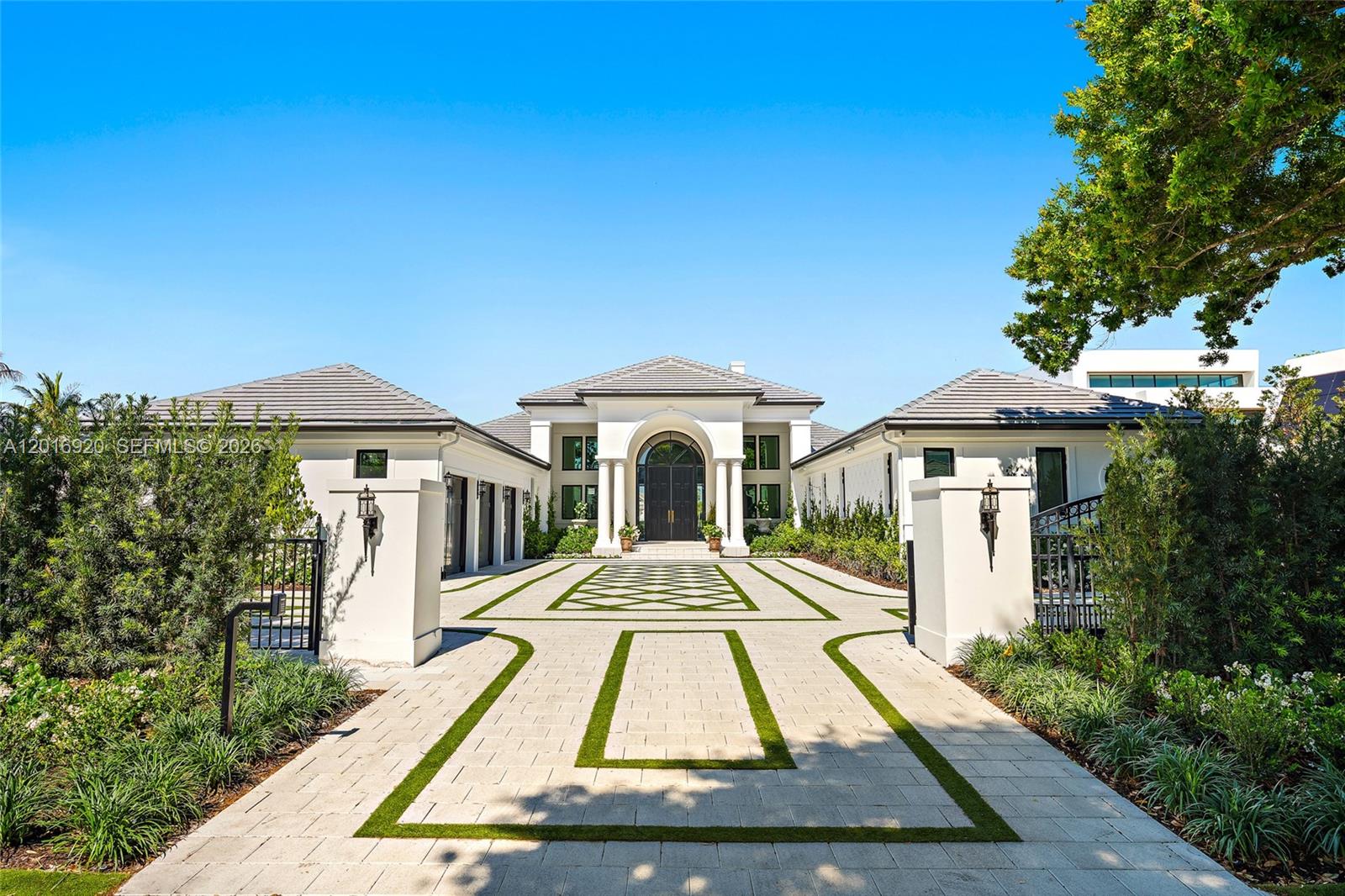 386 Eagle Dr
