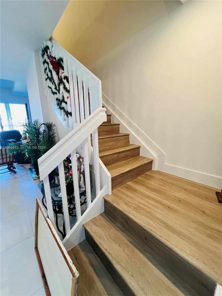 Century Park Square - Residential