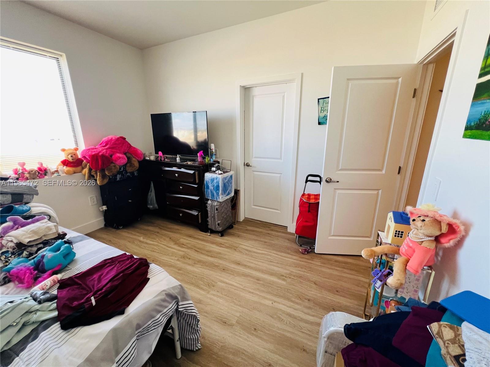 Century Park Square - Residential