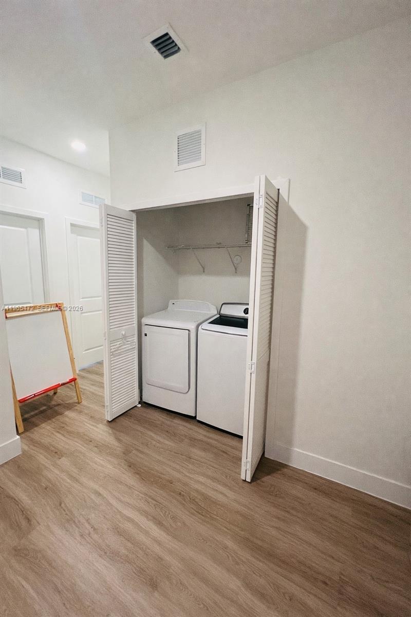 Century Park Square - Residential