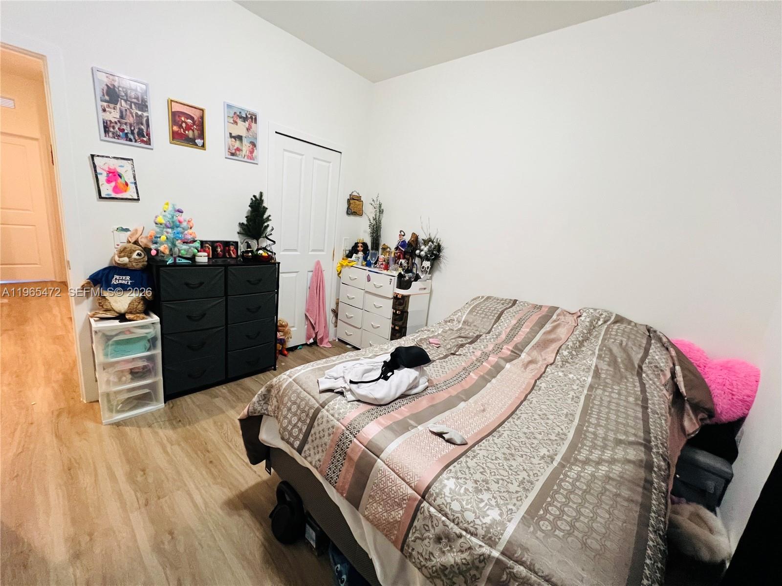 Century Park Square - Residential