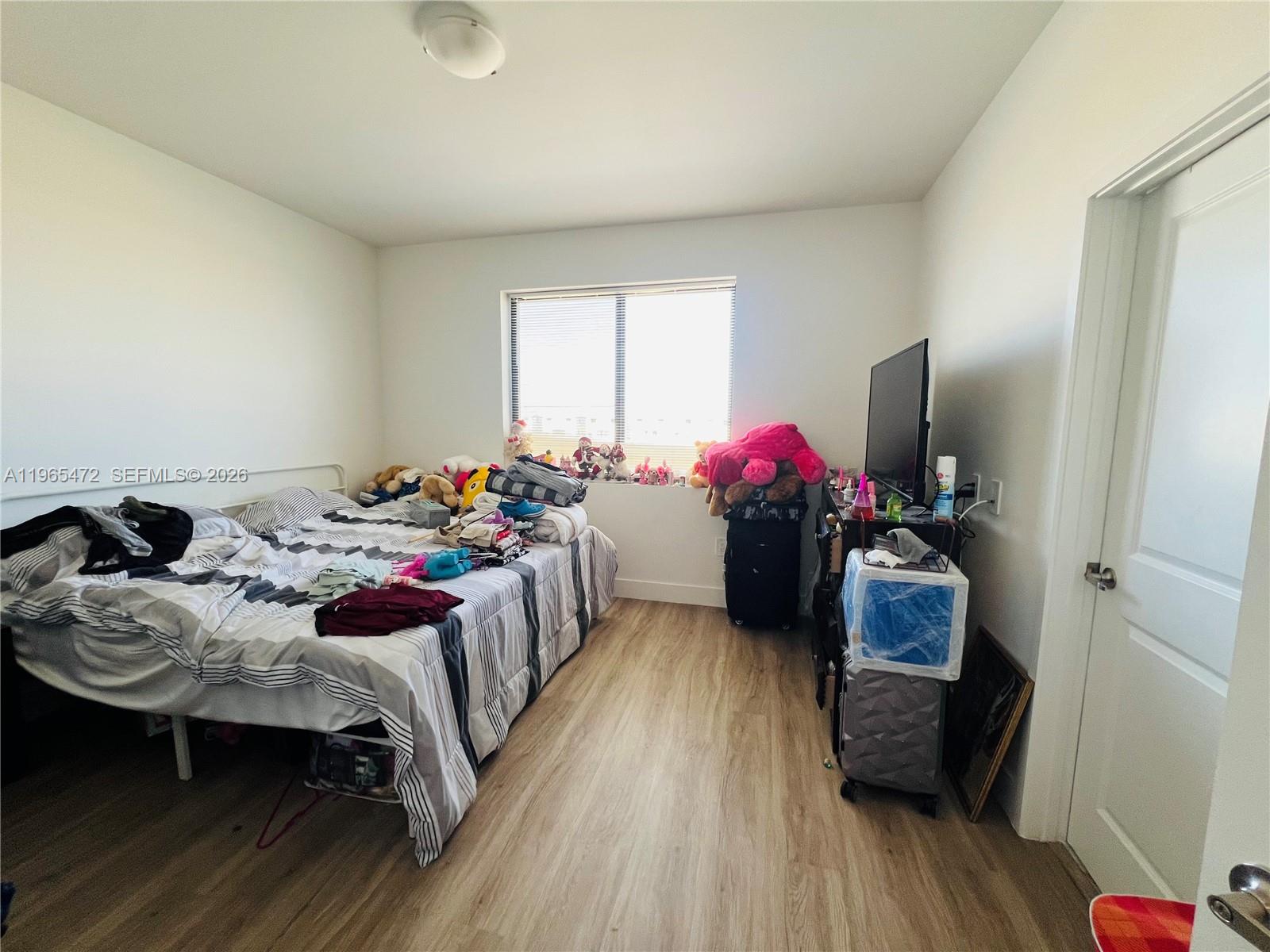 Century Park Square - Residential