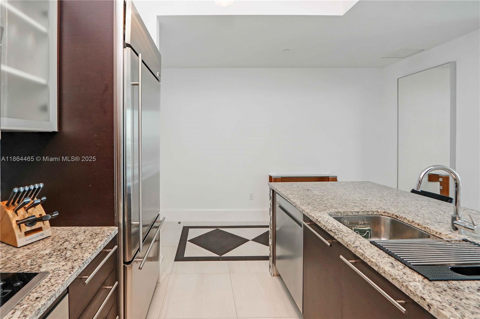 THE PLAZA 851 BRICKELL CO - Residential