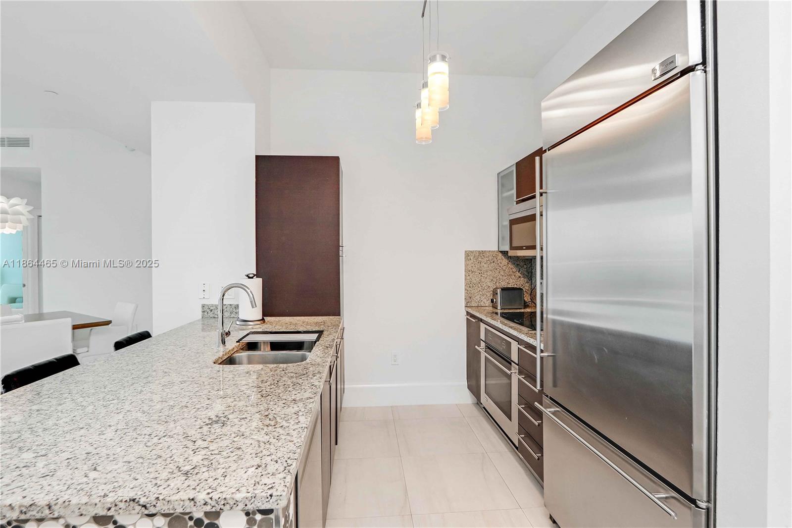 THE PLAZA 851 BRICKELL CO - Residential