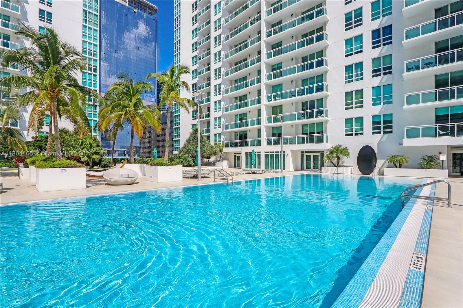 THE PLAZA 851 BRICKELL CO - Residential