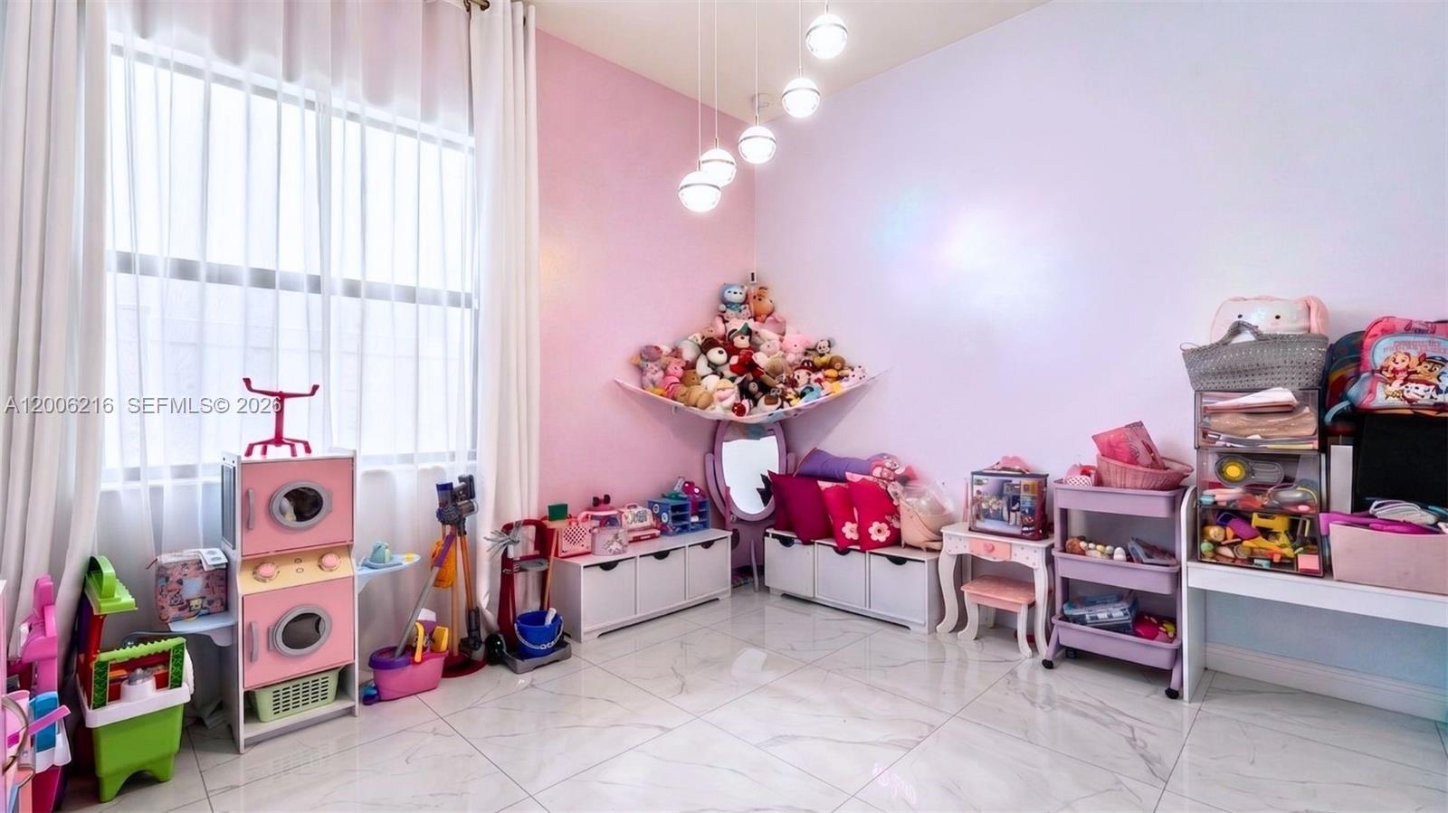 TUSCAN ISLES - Residential