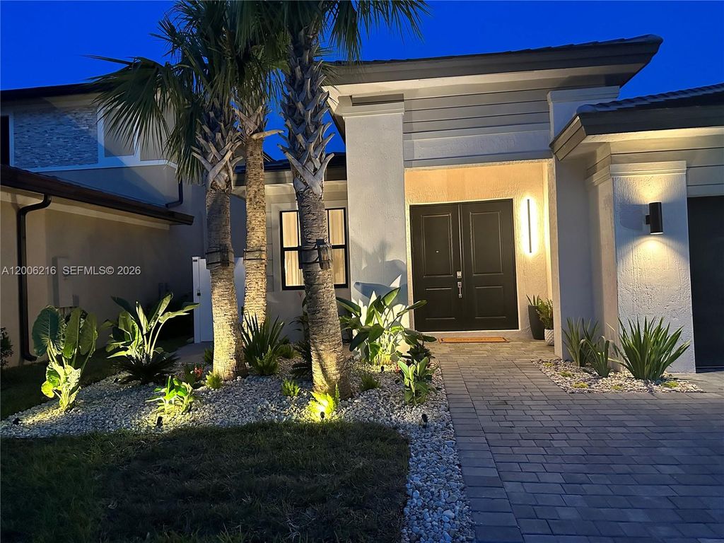 Photo of 4363 SW 173rd Ave, Miramar, FL 33029 (MLS # A12006216)