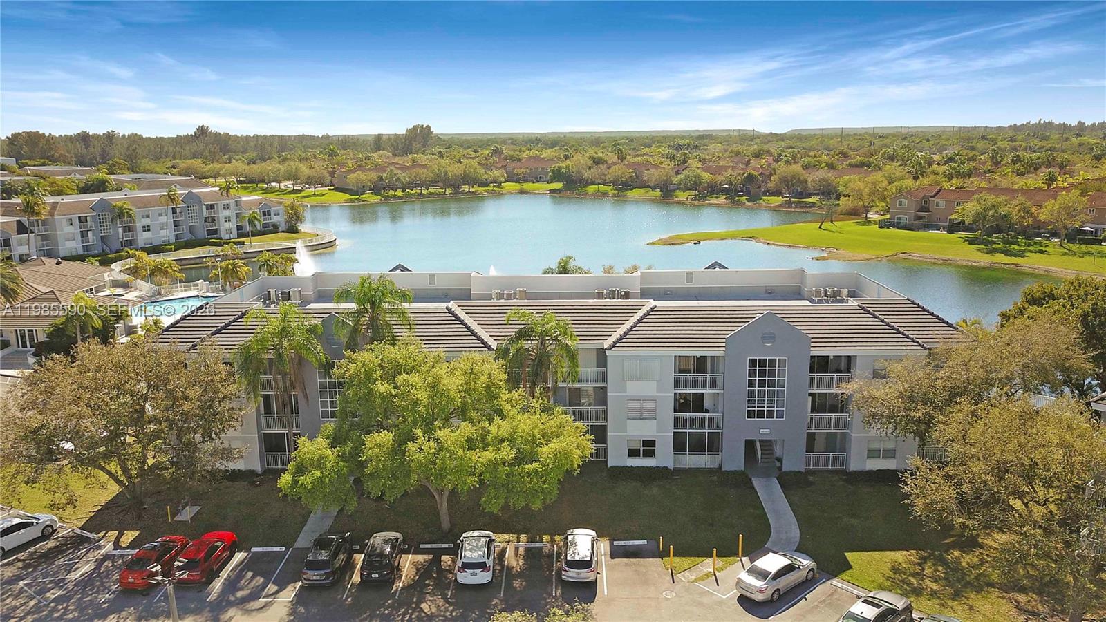 LE CLUB AT OLD CUTLER CON - Residential Lease