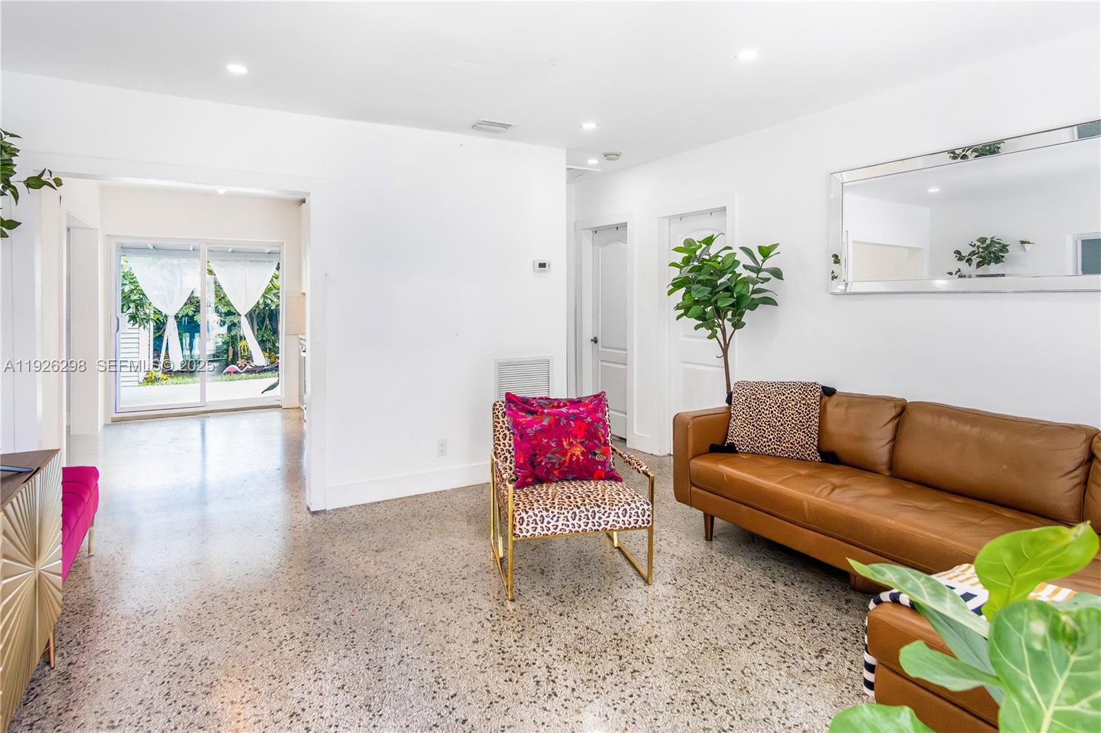 NORTH ANDREWS TERRACE FIR - Residential