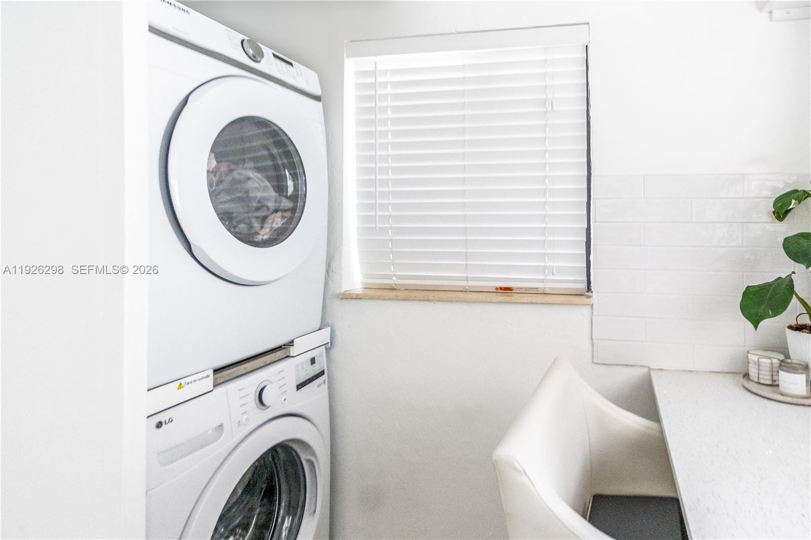 NORTH ANDREWS TERRACE FIR - Residential