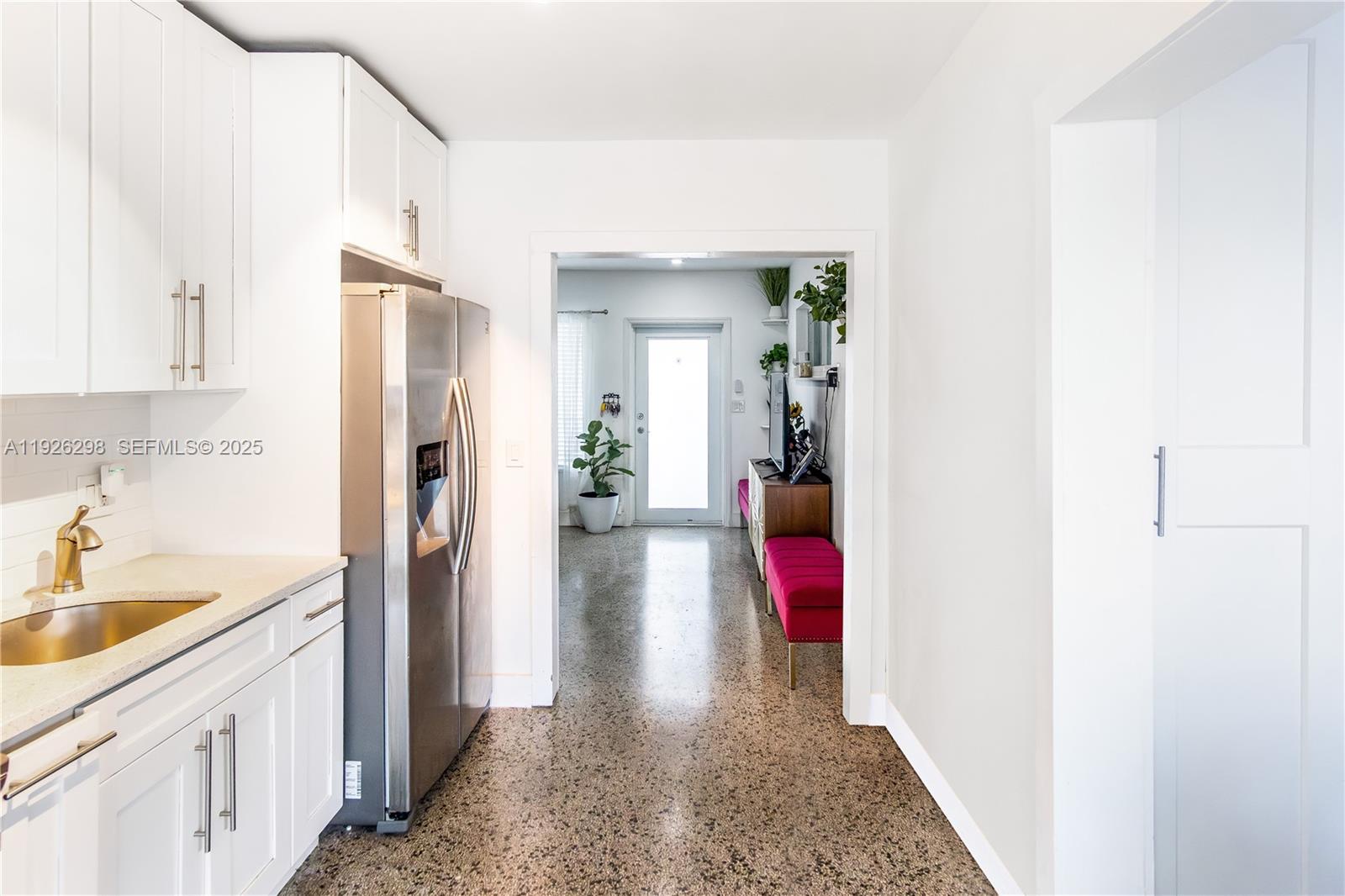 NORTH ANDREWS TERRACE FIR - Residential