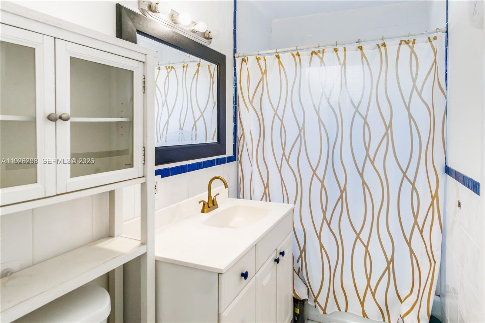 NORTH ANDREWS TERRACE FIR - Residential