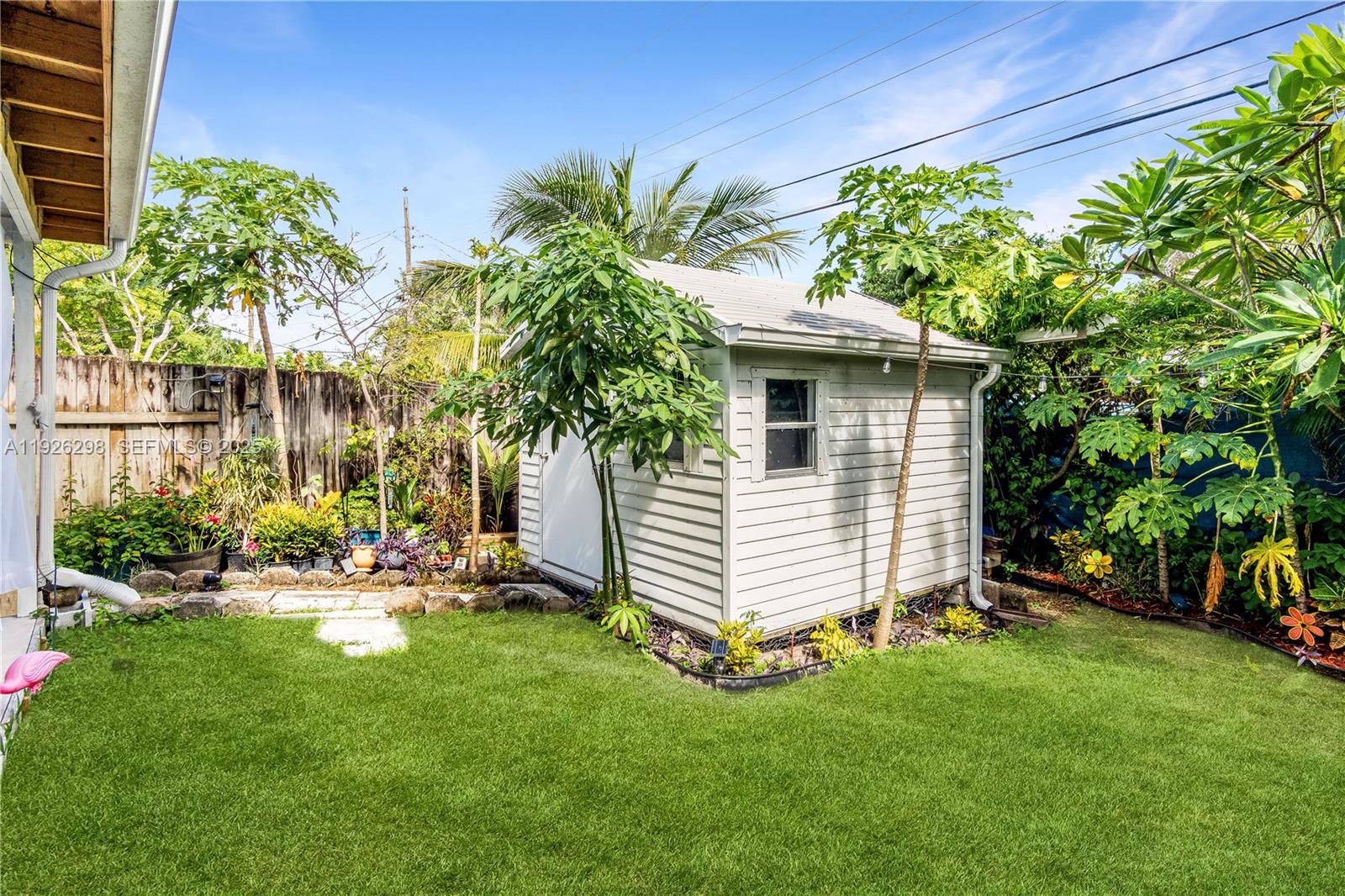 NORTH ANDREWS TERRACE FIR - Residential