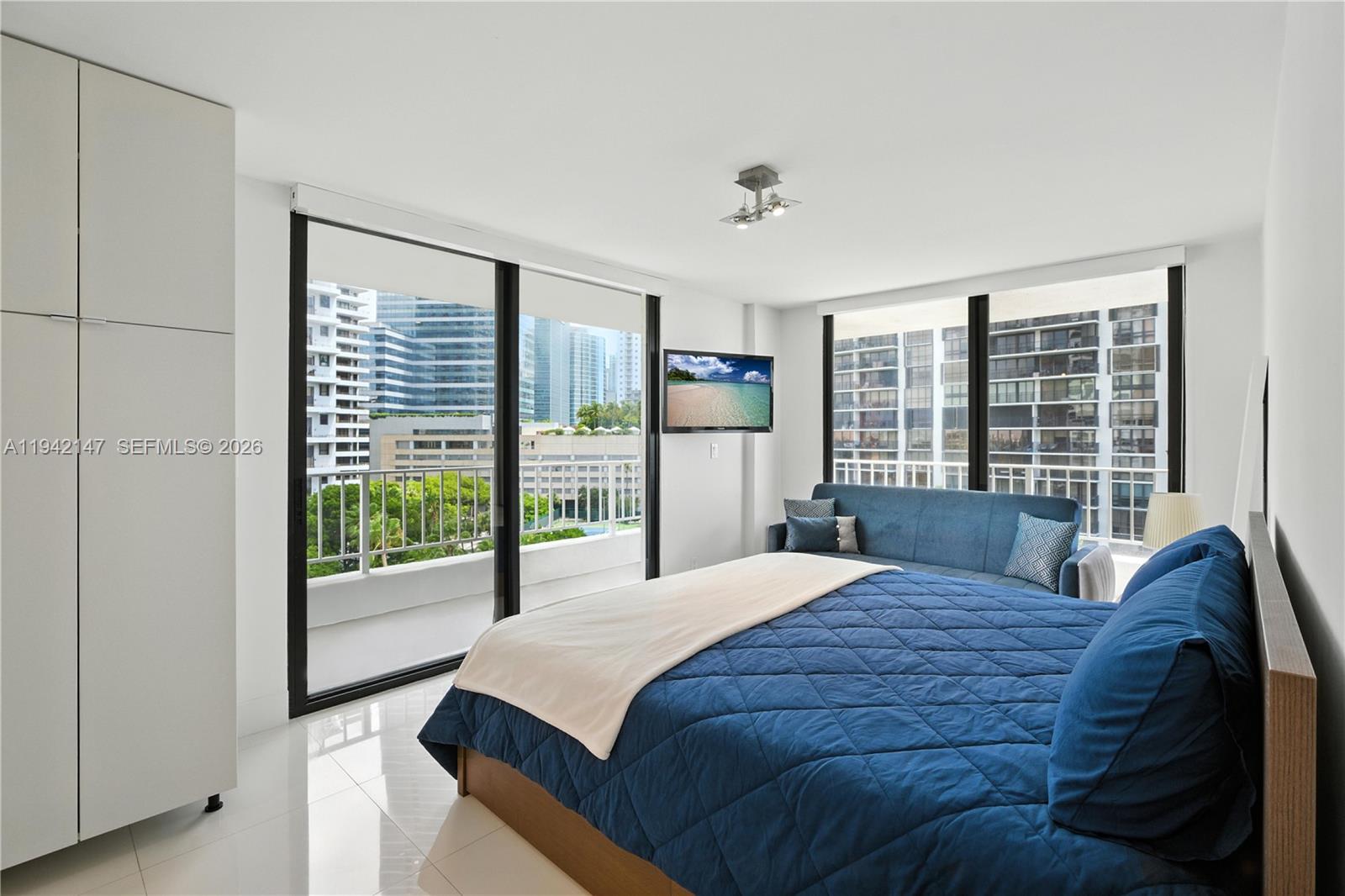 BRICKELL HARBOUR CONDO - Residential