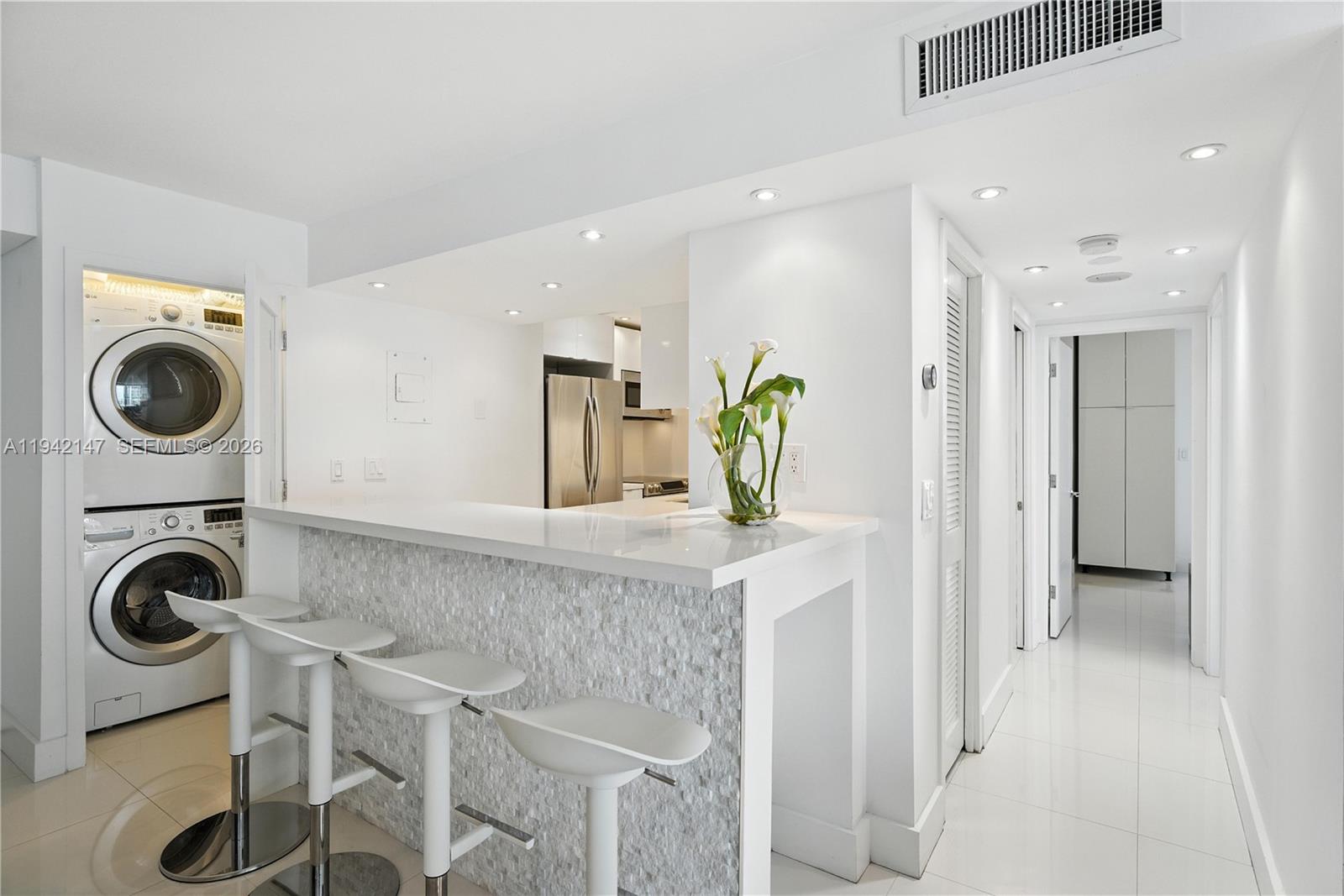 BRICKELL HARBOUR CONDO - Residential