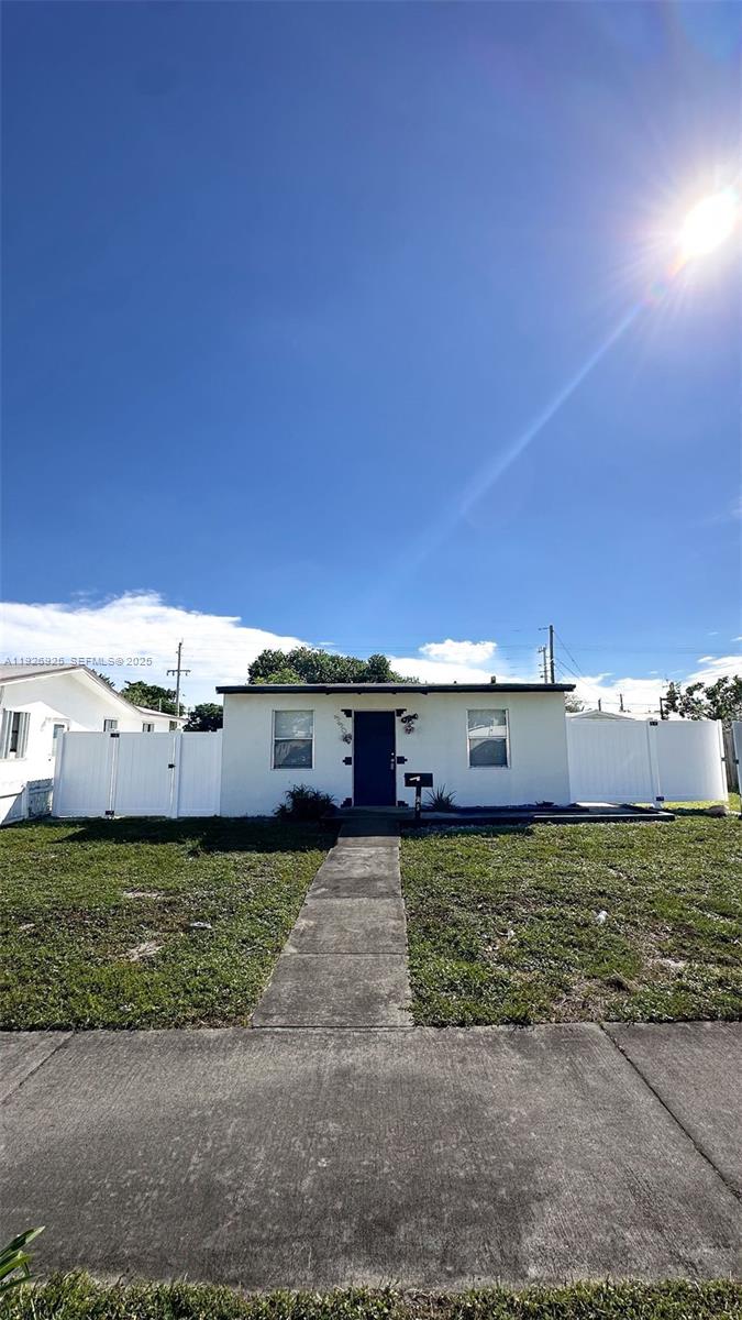 SANDERS PARK - Residential Lease