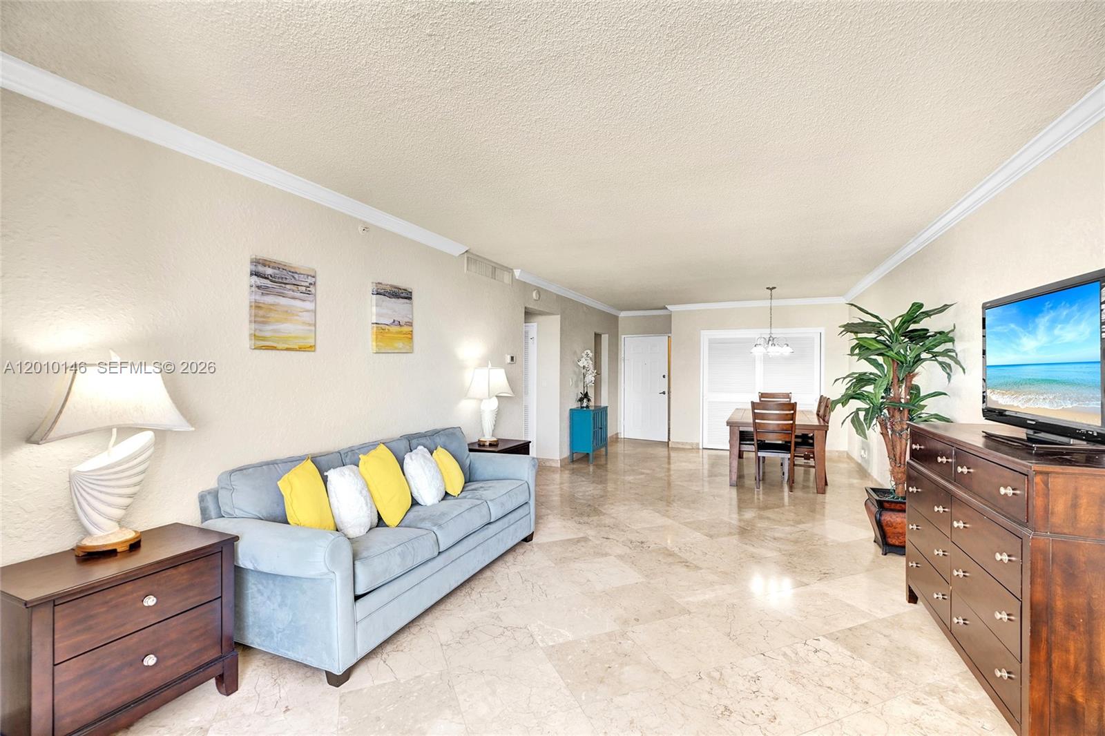 WAVE CONDO - Residential